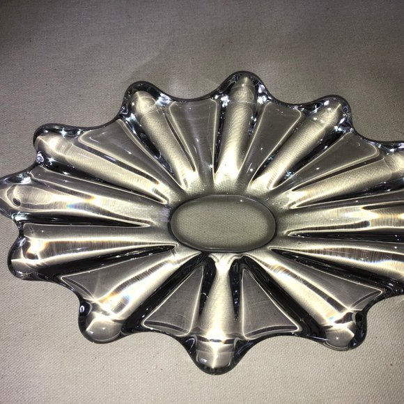 Vannes-le-Chatel Crystal Signed Centerpiece /Bowl - Picture 6 of 8